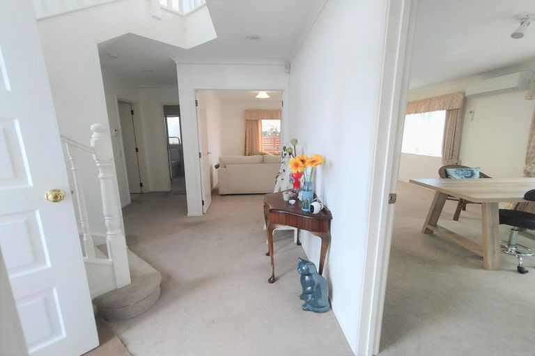 Photo of property in 2/12 Windsong Court, Northpark, Auckland, 2013