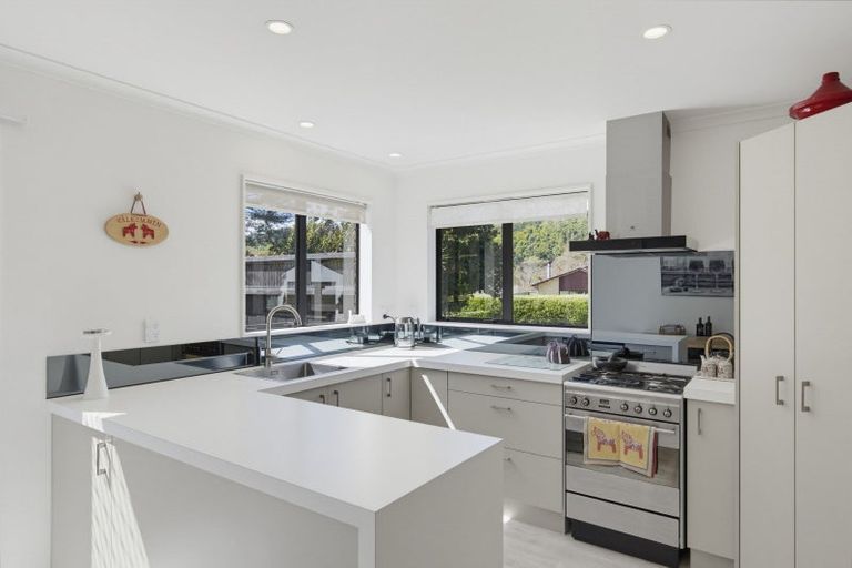 Photo of property in 10 Sams Way, Raumati South, Paraparaumu, 5032