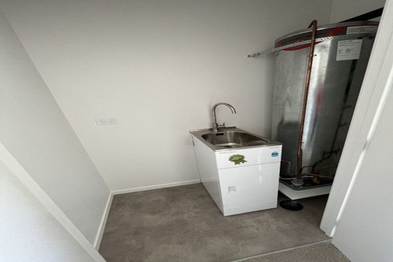 Photo of property in 10/28 Westgate Drive, Westgate, Auckland, 0614
