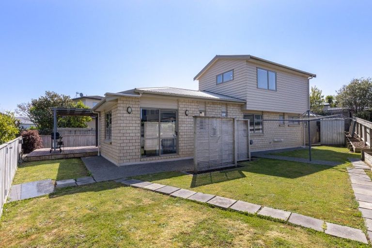 Photo of property in 17 Tasman Close, Aotea, Porirua, 5024
