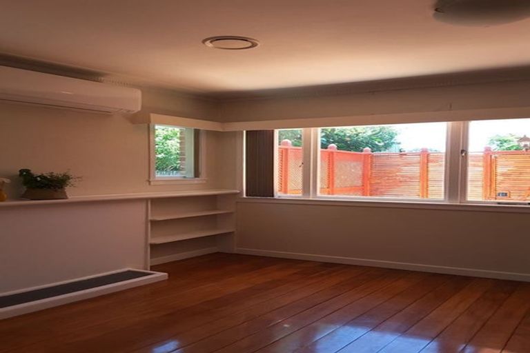 Photo of property in 1/16 Taharoto Road, Takapuna, Auckland, 0622