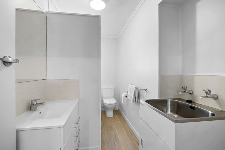 Photo of property in 4/290 Carrington Street, Vogeltown, New Plymouth, 4310