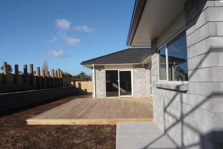 Photo of property in 16 Paiaka Place, Rototuna North, Hamilton, 3210