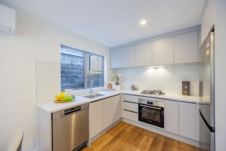 Photo of property in 32c Gulf View Road, Murrays Bay, Auckland, 0630