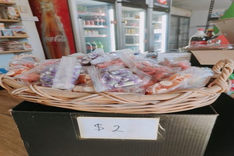 Photo of property in 2 River Road, Hector, 7822