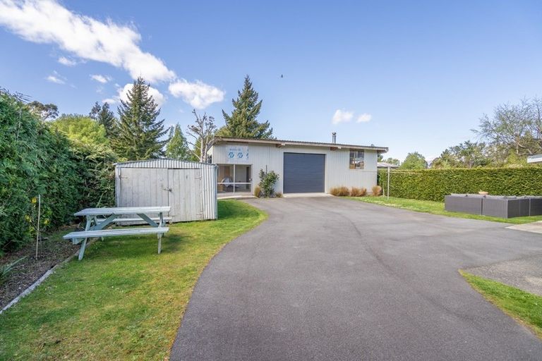 Photo of property in 23 Home Street, Manapouri, 9679