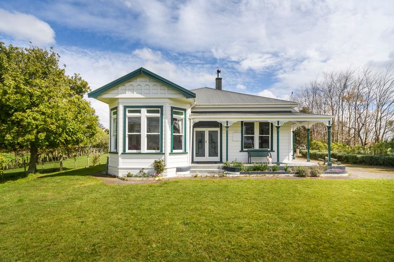 Photo of property in 803 Roberts Line, Bunnythorpe, Palmerston North, 4478