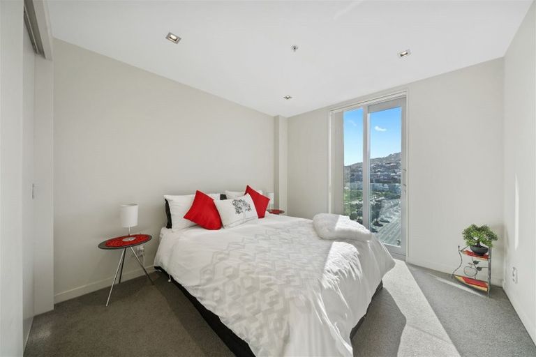 Photo of property in Piermont Apartments, 7f/82 Cable Street, Te Aro, Wellington, 6011