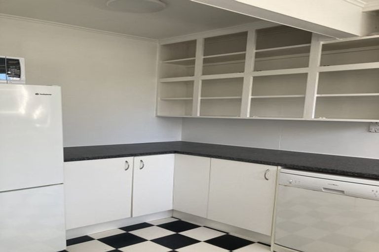 Photo of property in 7a Hawker Street, Mount Victoria, Wellington, 6011