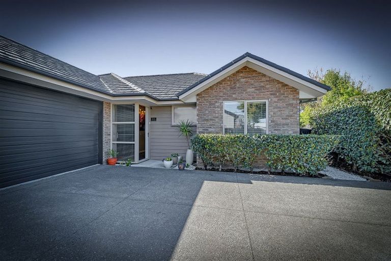 Photo of property in 31 Factory Road, Belfast, Christchurch, 8051