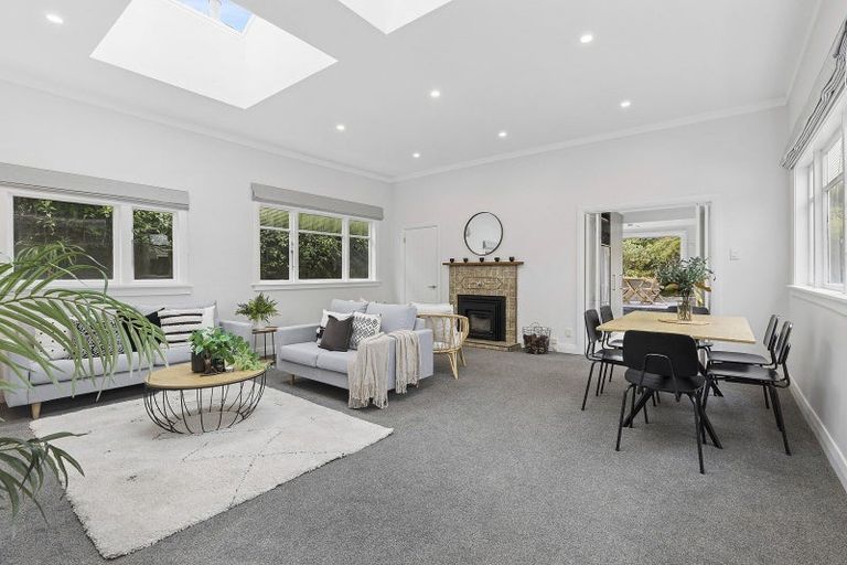 Photo of property in 17 Garfield Street, Brooklyn, Wellington, 6021