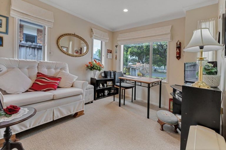 Photo of property in 100 Howe Street, Howick, Auckland, 2014