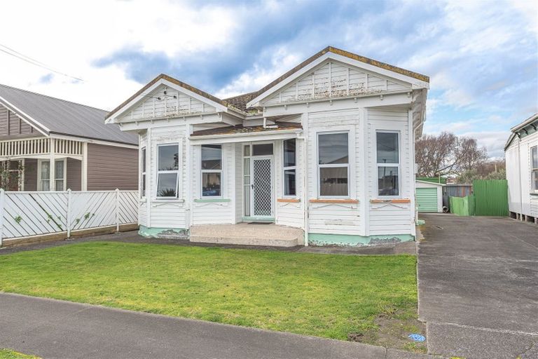 Photo of property in 12 George Street, Aramoho, Whanganui, 4500