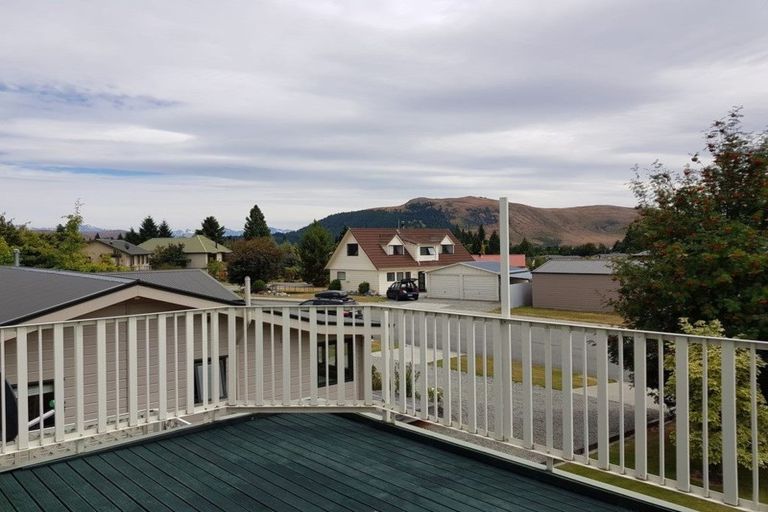 Photo of property in 16 O'neill Place, Lake Tekapo, 7999