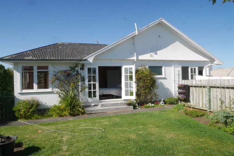 Photo of property in 71 Ocean Road, Paraparaumu Beach, Paraparaumu, 5032