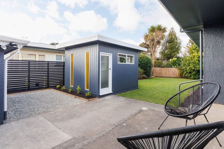 Photo of property in 6 Cremorne Avenue, Hokowhitu, Palmerston North, 4410