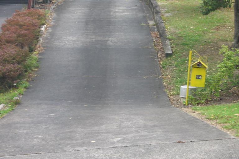 Photo of property in 74 Chartwell Avenue, Glenfield, Auckland, 0629