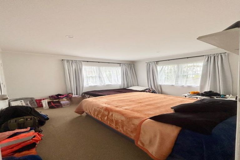 Photo of property in 12 Lynn Road, Bayview, Auckland, 0629