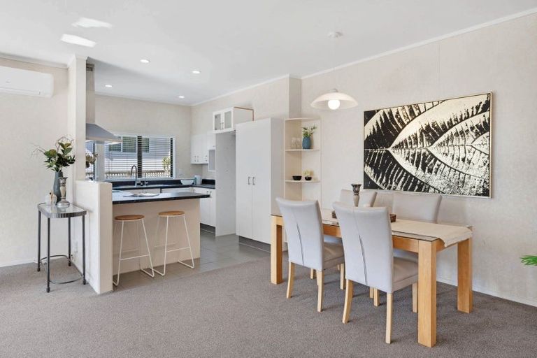 Photo of property in 2/40 Simmental Crescent, Somerville, Auckland, 2014