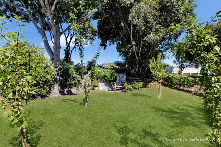 Photo of property in 20 Whakapaki Street, Urenui, 4375