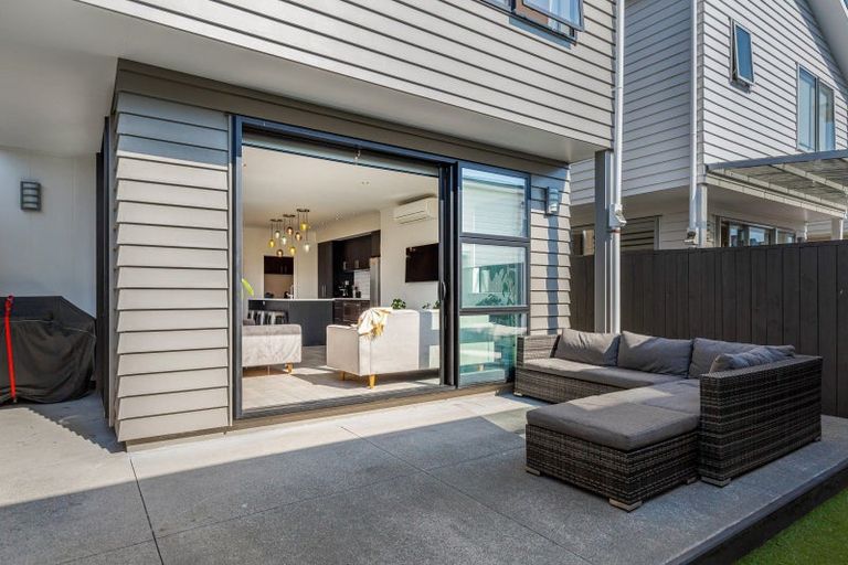 Photo of property in 14 Kotuku Lane, Hobsonville, Auckland, 0616