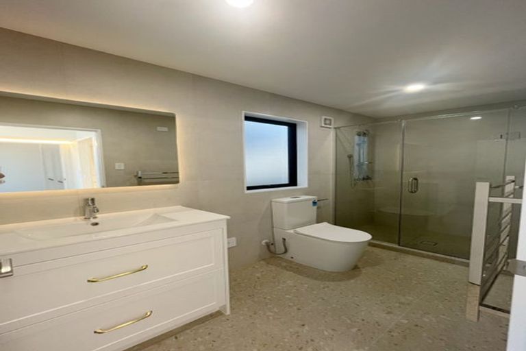 Photo of property in 9b Glamorgan Drive, Torbay, Auckland, 0630