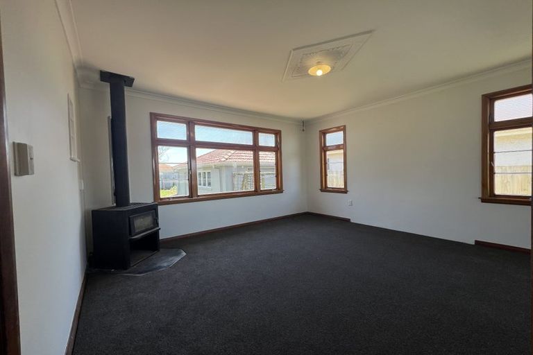 Photo of property in 67 Featherston Street, Takaro, Palmerston North, 4412