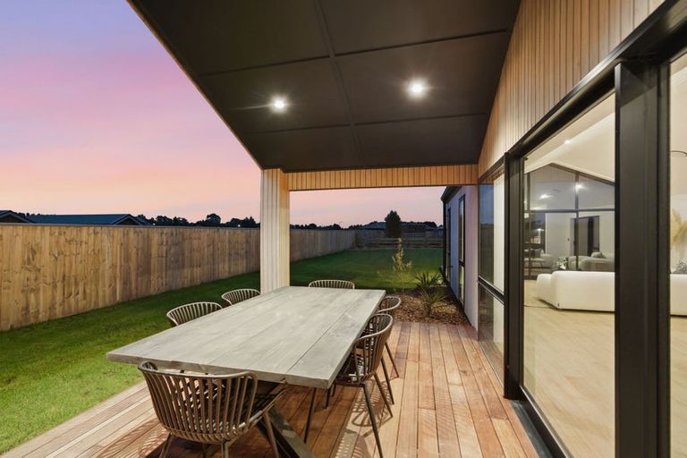 Photo of property in 94 Ridgeland Way, West Melton, 7618