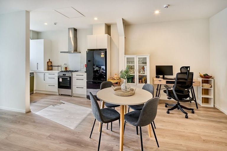 Photo of property in 221b High Street, Hutt Central, Lower Hutt, 5010