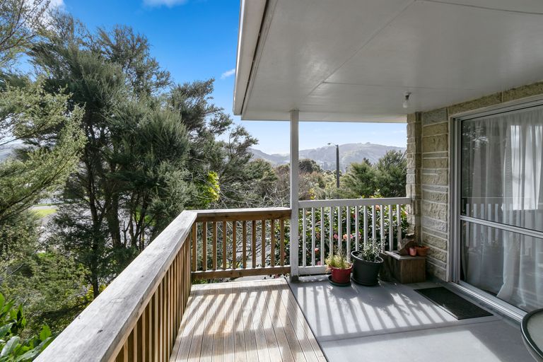 Photo of property in 110 Holborn Drive, Stokes Valley, Lower Hutt, 5019