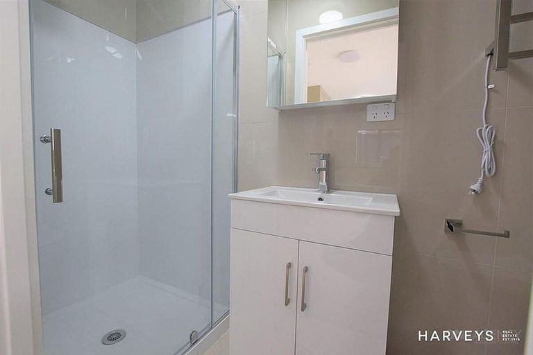 Photo of property in 12 Pleasant Road, Glen Eden, Auckland, 0602