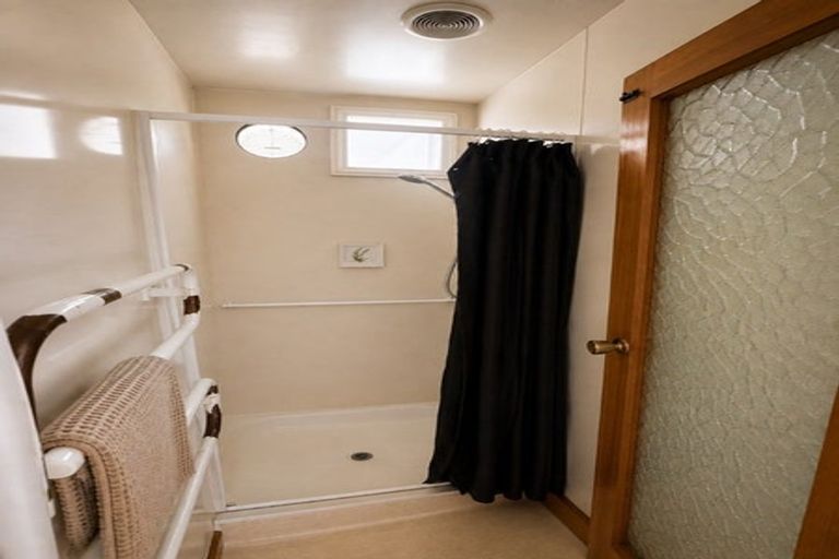Photo of property in 4 Newbridge Place, Ilam, Christchurch, 8041