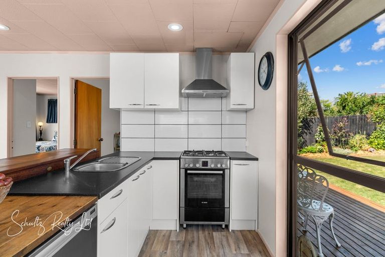 Photo of property in 4 Hebe Lane, Maungaturoto, 0520