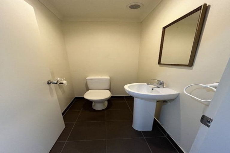 Photo of property in 4 Lime Crescent, Papakura, 2110