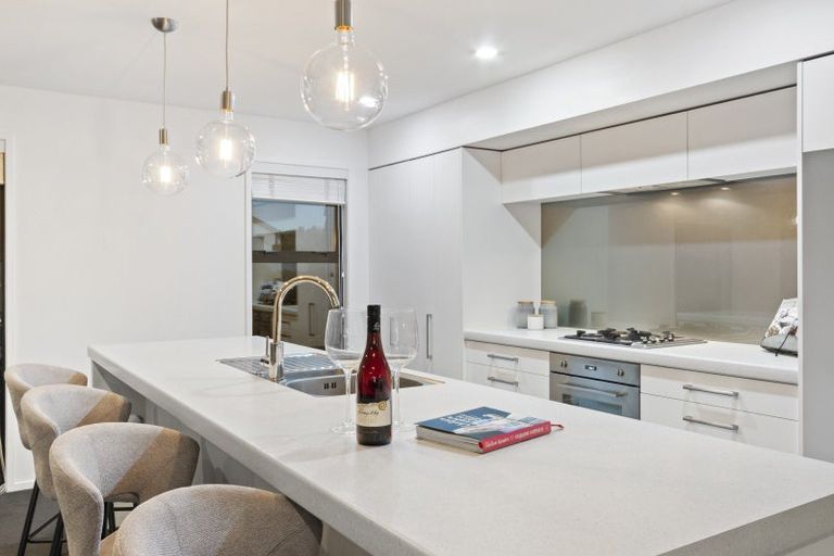 Photo of property in 23 Stockyard Crescent, Pukekohe, 2120