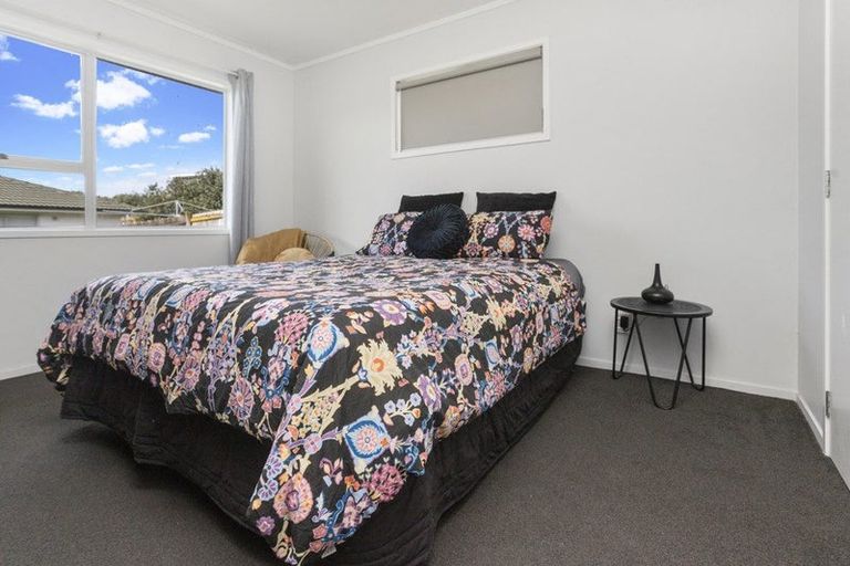 Photo of property in 148 Waimumu Road, Massey, Auckland, 0614