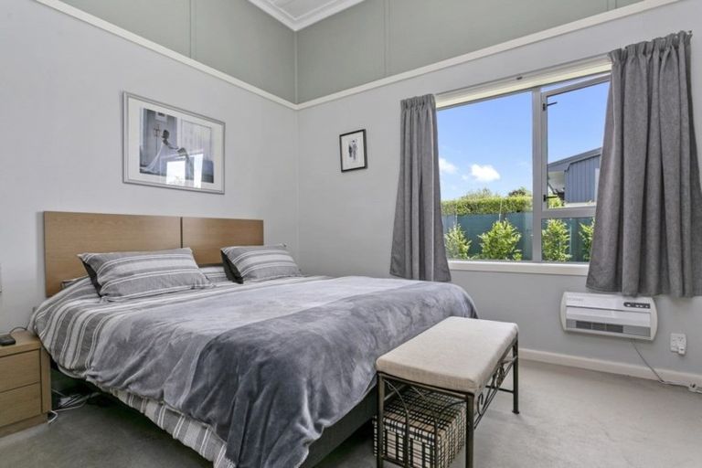 Photo of property in 40a Clare Street, Cambridge, 3434