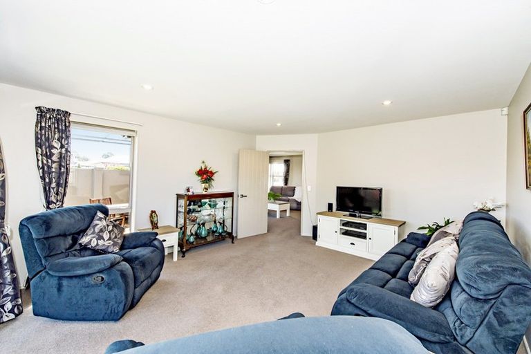 Photo of property in 11 Rossall Crescent, Rolleston, 7615