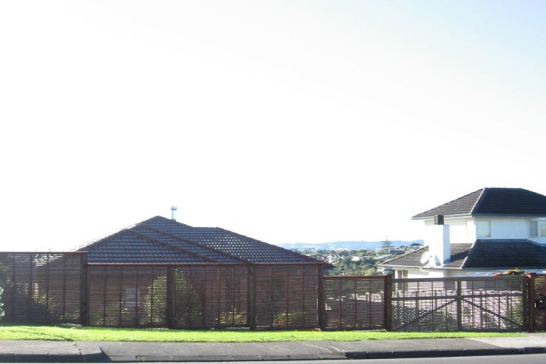 Photo of property in 57 Bleakhouse Road, Howick, Auckland, 2014