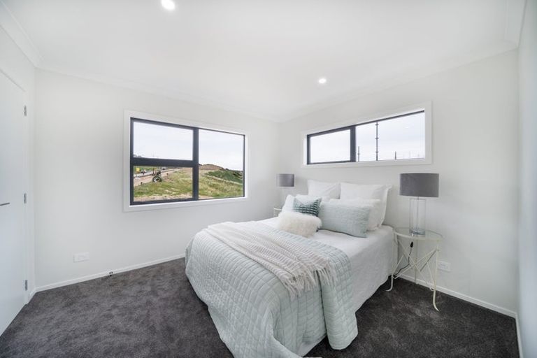 Photo of property in 142 Jamaica Drive, Grenada North, Wellington, 5028