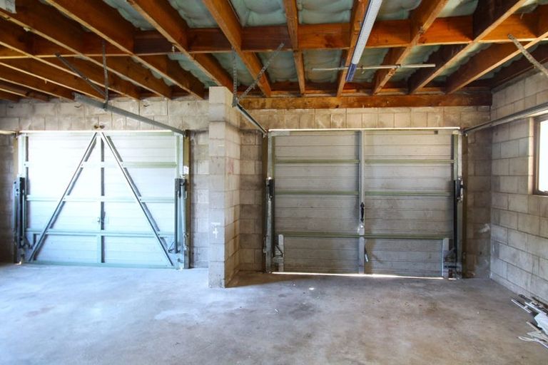 Photo of property in 43 Goodwood Drive, Goodwood Heights, Auckland, 2105