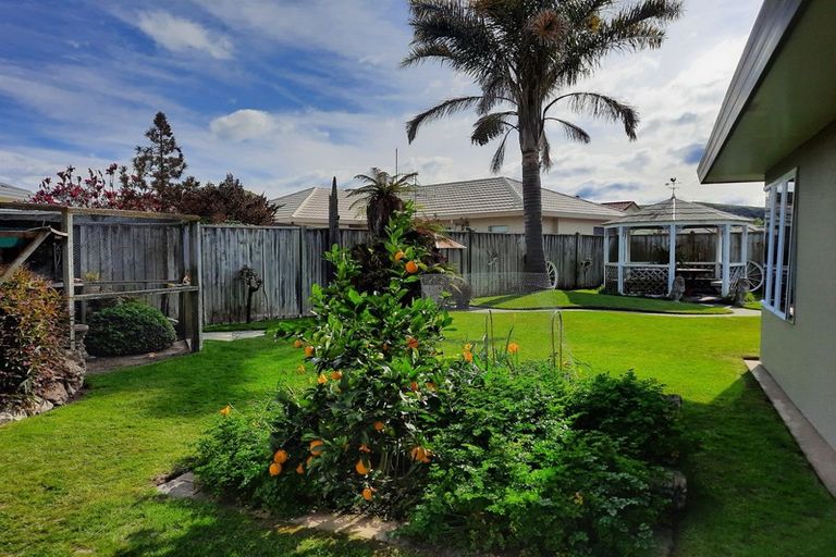 Photo of property in 11 Kensington Drive, Taradale, Napier, 4112