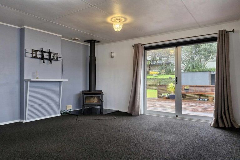 Photo of property in 7 Oawai Place, Marfell, New Plymouth, 4310