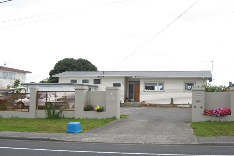 Photo of property in 1010 Whangaparaoa Road, Tindalls Beach, Whangaparaoa, 0930