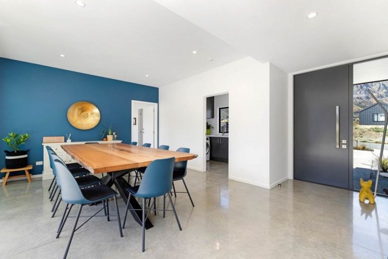 Photo of property in 9 Falconer Rise, Jacks Point, Queenstown, 9371