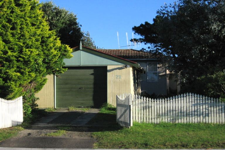 Photo of property in 21 The Avenue, Otaki Beach, Otaki, 5512