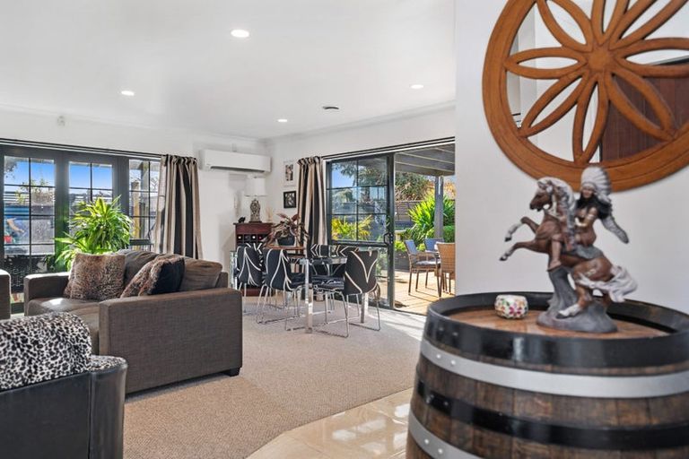 Photo of property in 1 Stonebridge Park Drive, Holdens Bay, Rotorua, 3010