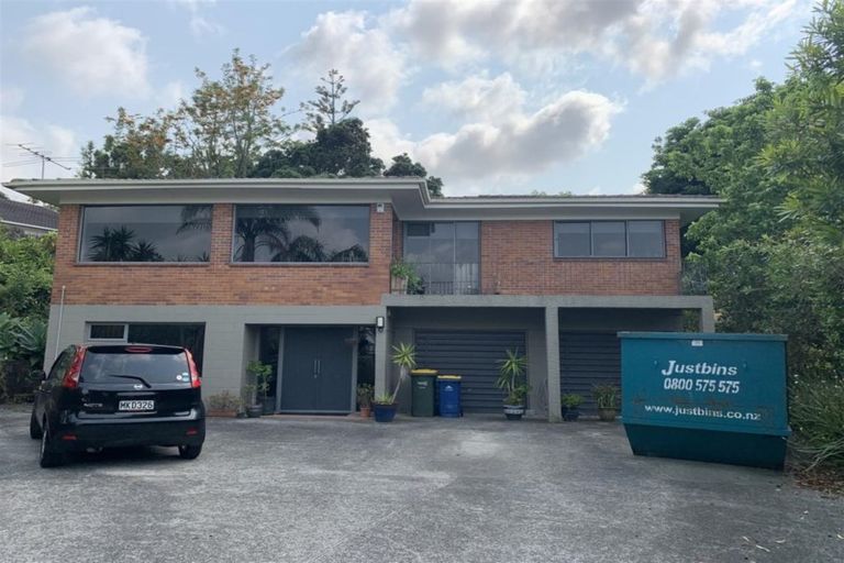 Photo of property in 5 Anchor Place, Beach Haven, Auckland, 0626