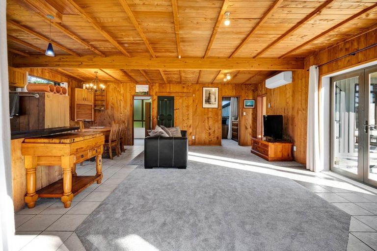 Photo of property in 173 Te Mahoe Road, Mokau, 4376