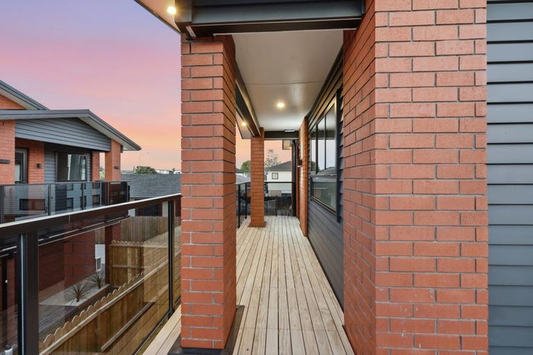 Photo of property in 716a Massey Road, Mangere, Auckland, 2022